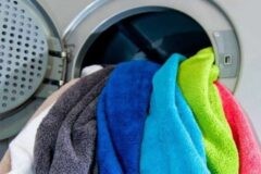 Инструкция: как правильно стирать флисовые вещи в стиральной машине и вручную