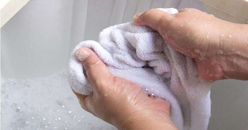 Стирка махрового полотенца руками
