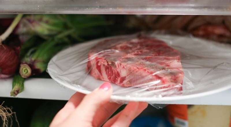 хранение мяса в холодильнике
