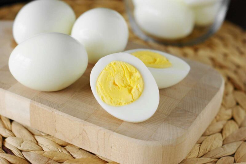 замораживать вареные яйца