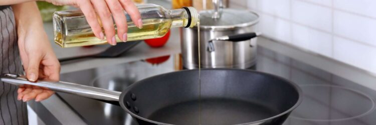 Как правильно прокалить чугунную сковороду перед первым применением в домашних условиях
