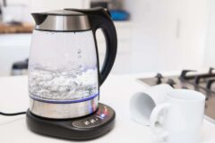 Можно ли кипятить воду несколько раз в чайнике