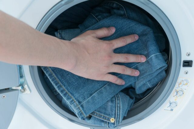 Сушить джинсы в сушильной машине