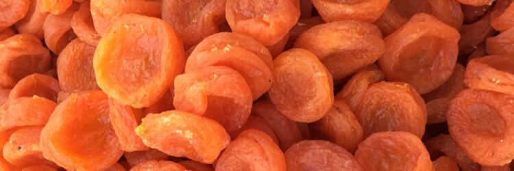 В чем разница между урюком и курагой