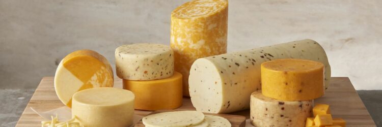 В чём разница между сыром и сырным продуктом