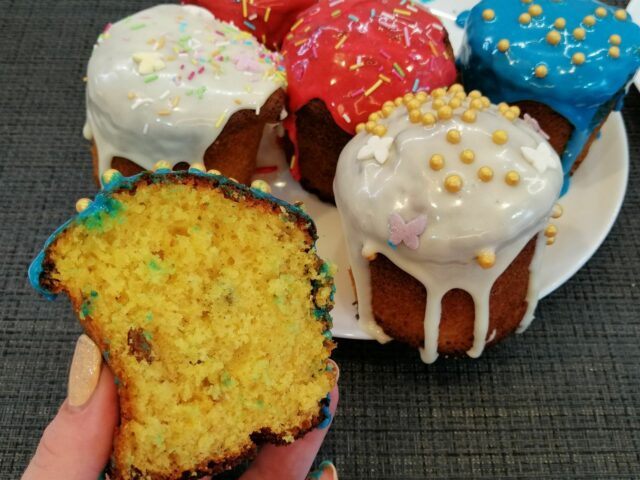 Куличи с глазурью