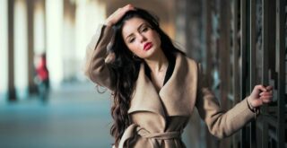 Как почистить драповое пальто