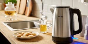 Кнопки на чайнике Keep warm