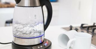 Можно ли кипятить воду несколько раз в чайнике