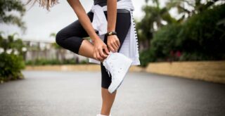 Как отбелить подошву на кроссовках