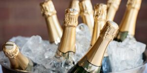 Сколько хранится шампанское